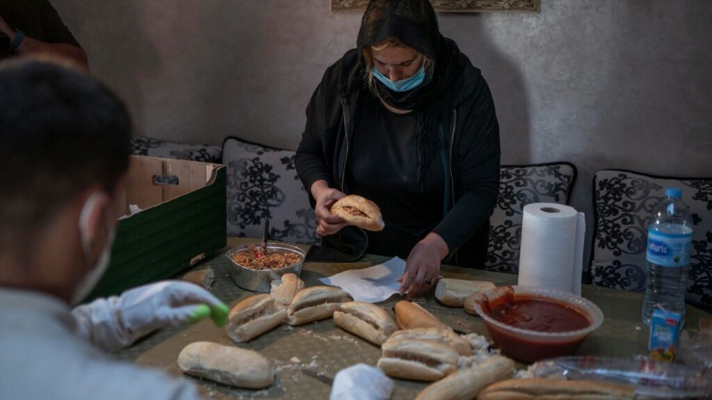 La casa de Sabah: una ducha, abrazos y 28 kilos de macarrones